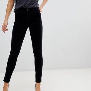 NWT J Brand Maria Size 32 High-Rise Seriously Black Skinny Leg Jeans